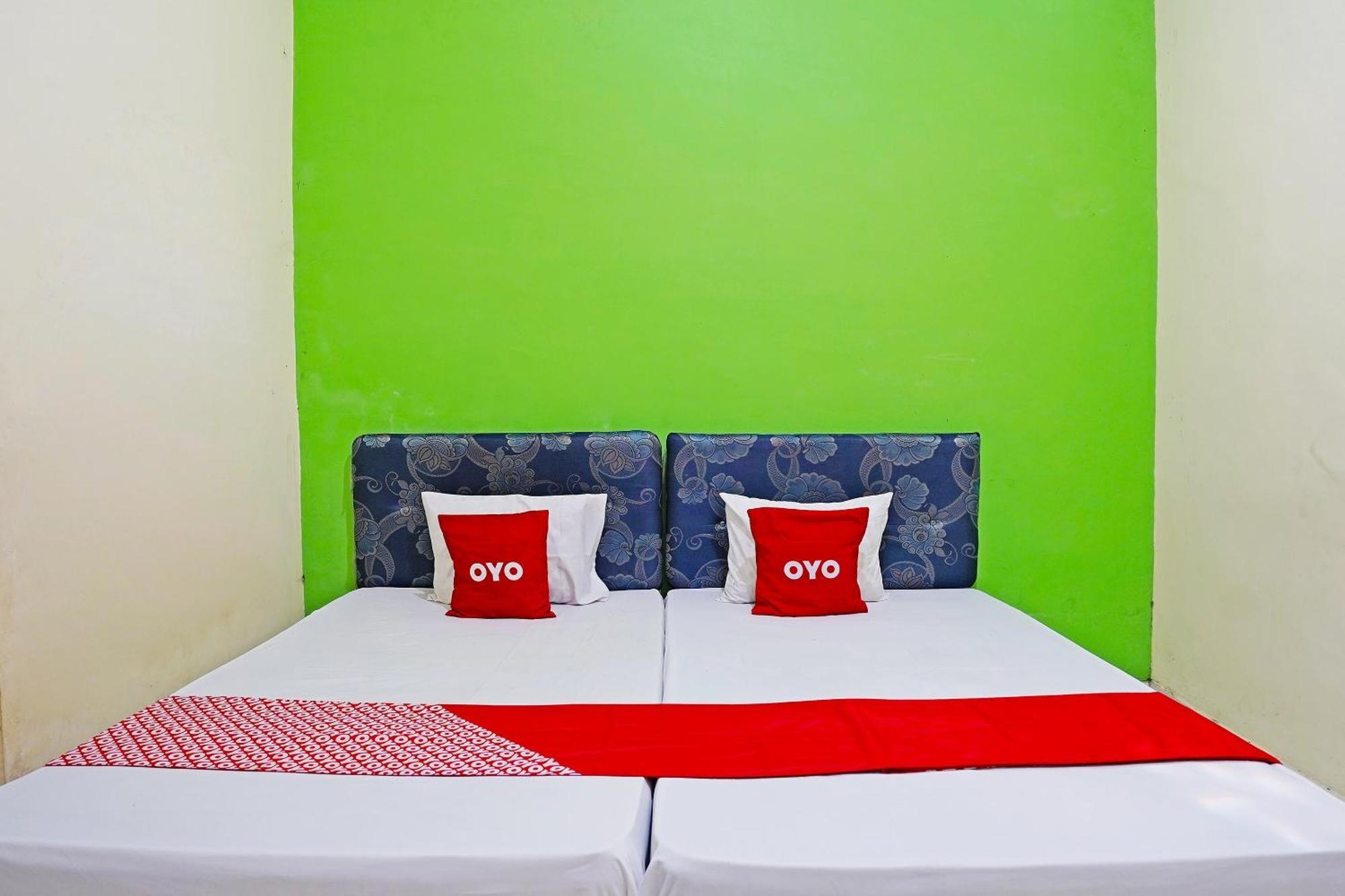 Oyo 91583 D'Cost Green Syariah Brebek エクステリア 写真