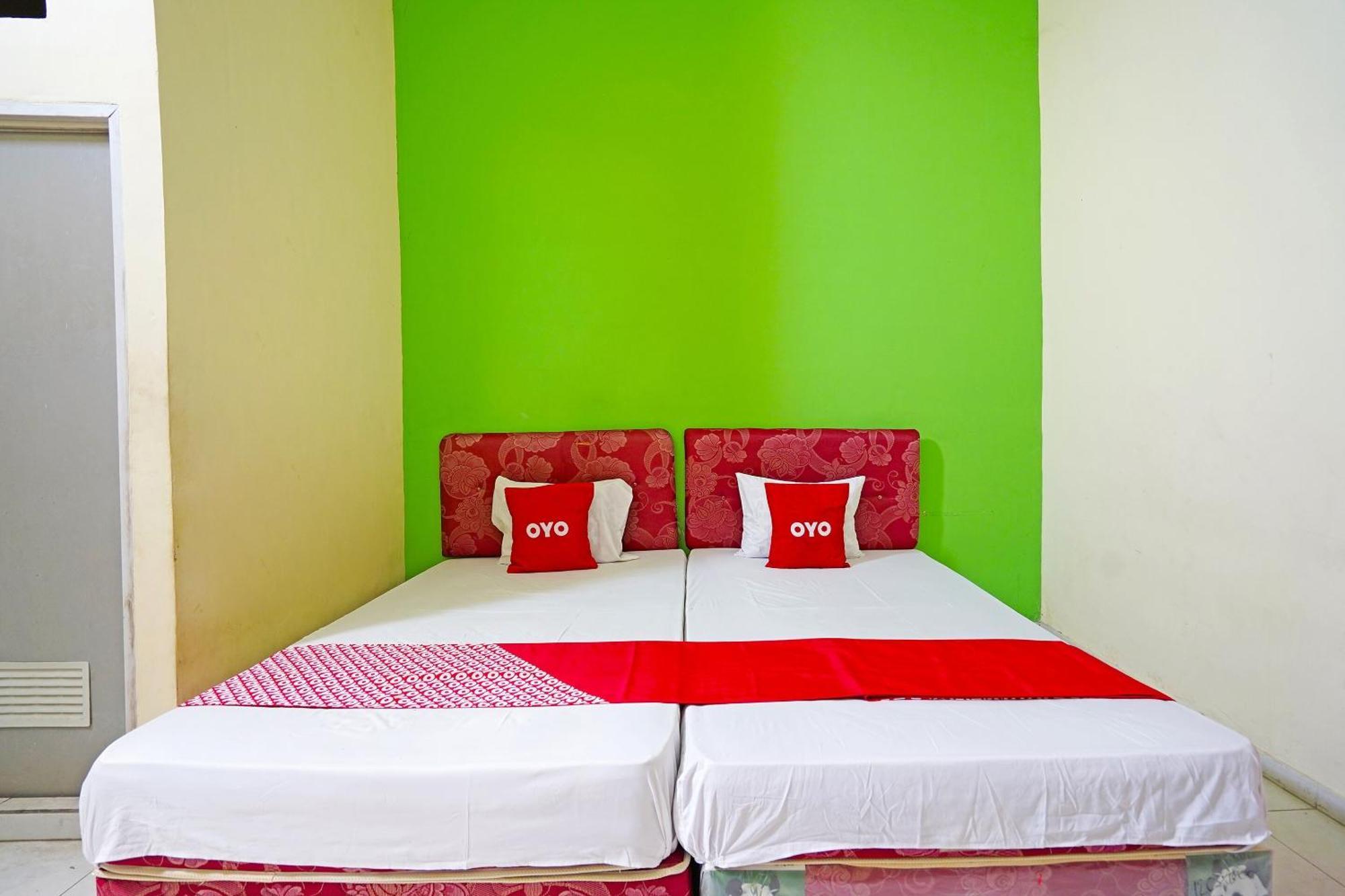 Oyo 91583 D'Cost Green Syariah Brebek エクステリア 写真