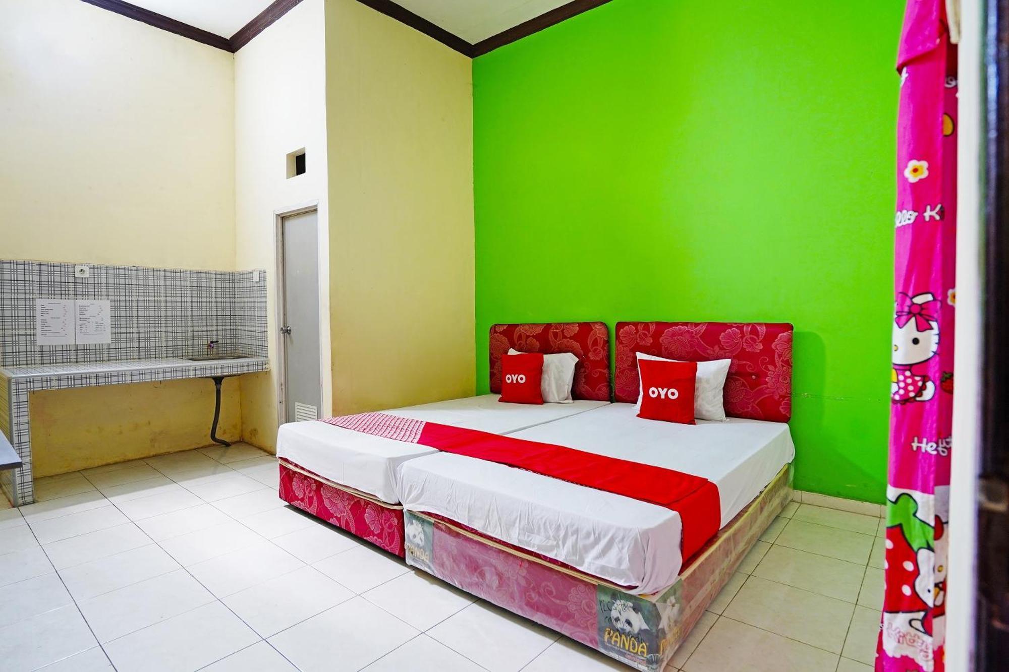 Oyo 91583 D'Cost Green Syariah Brebek エクステリア 写真
