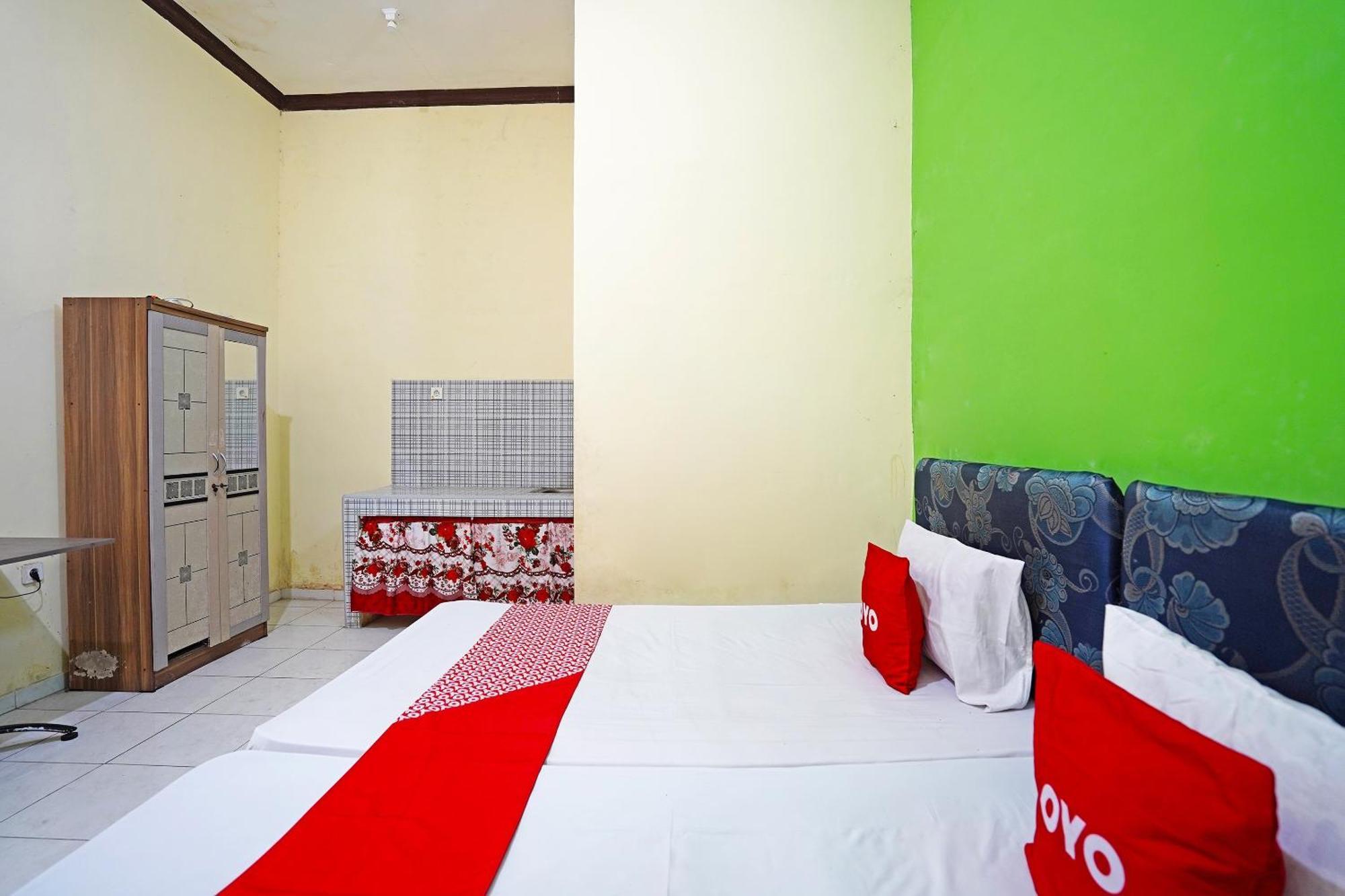 Oyo 91583 D'Cost Green Syariah Brebek エクステリア 写真