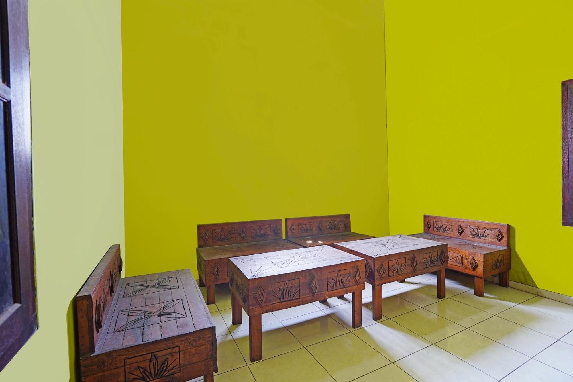 Oyo 91583 D'Cost Green Syariah Brebek エクステリア 写真
