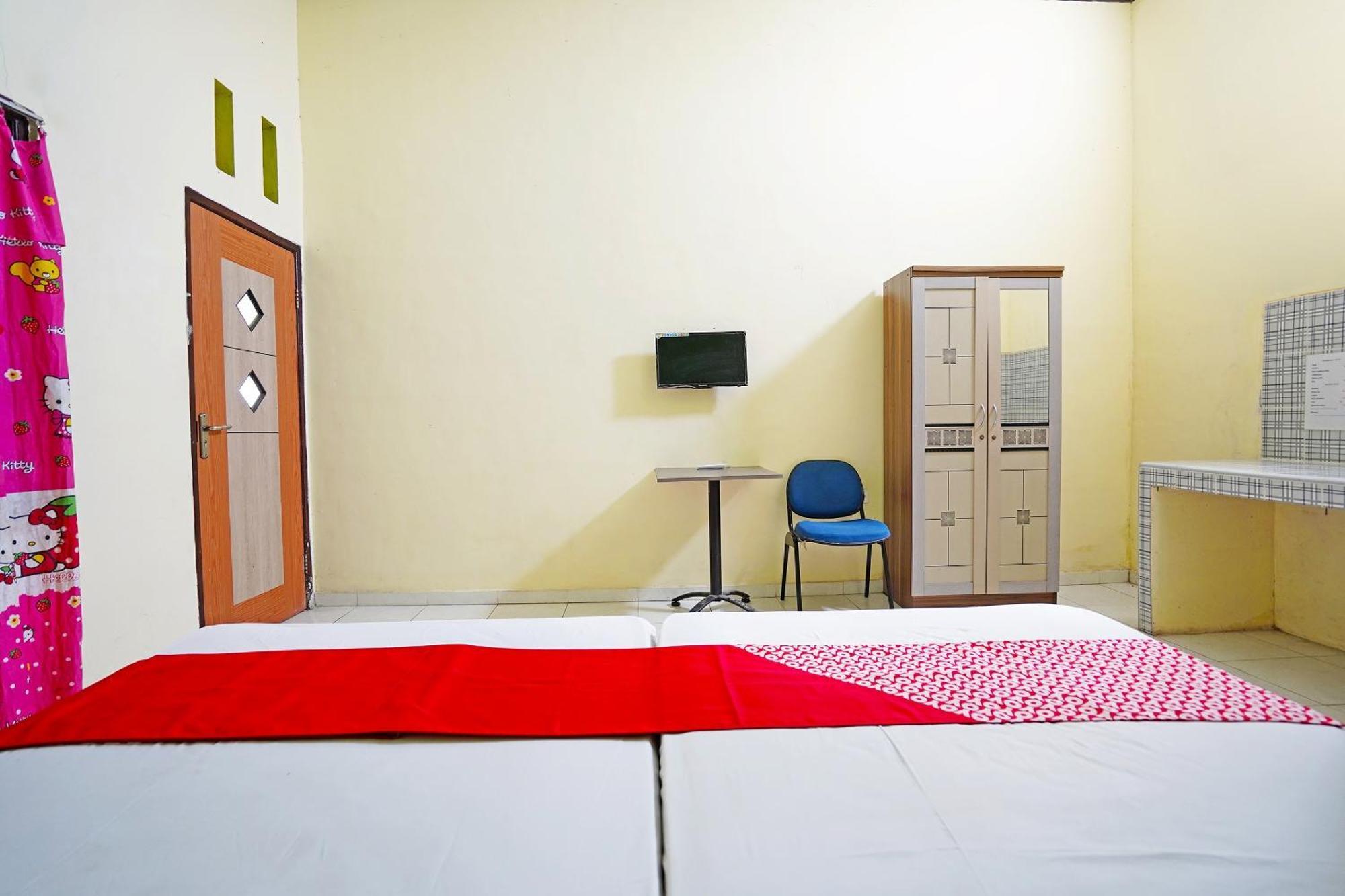 Oyo 91583 D'Cost Green Syariah Brebek エクステリア 写真
