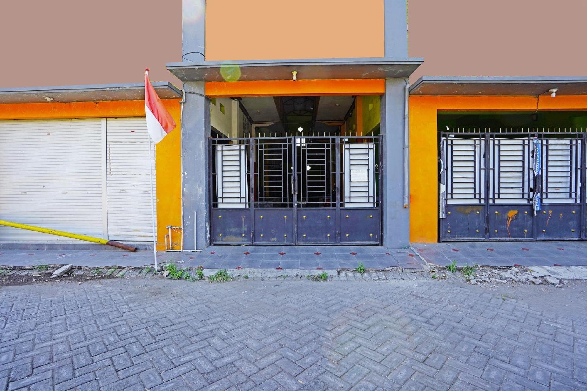 Oyo 91583 D'Cost Green Syariah Brebek エクステリア 写真