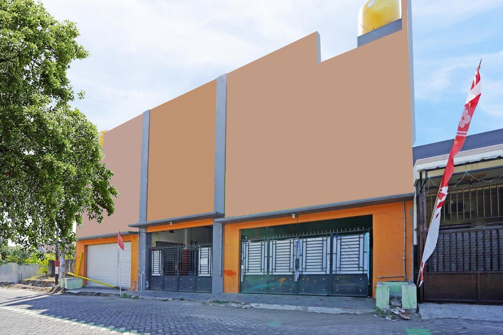 Oyo 91583 D'Cost Green Syariah Brebek エクステリア 写真